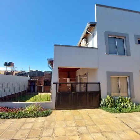 Hermoso Duplex En Barrio Cerrado Posadas Exterior photo